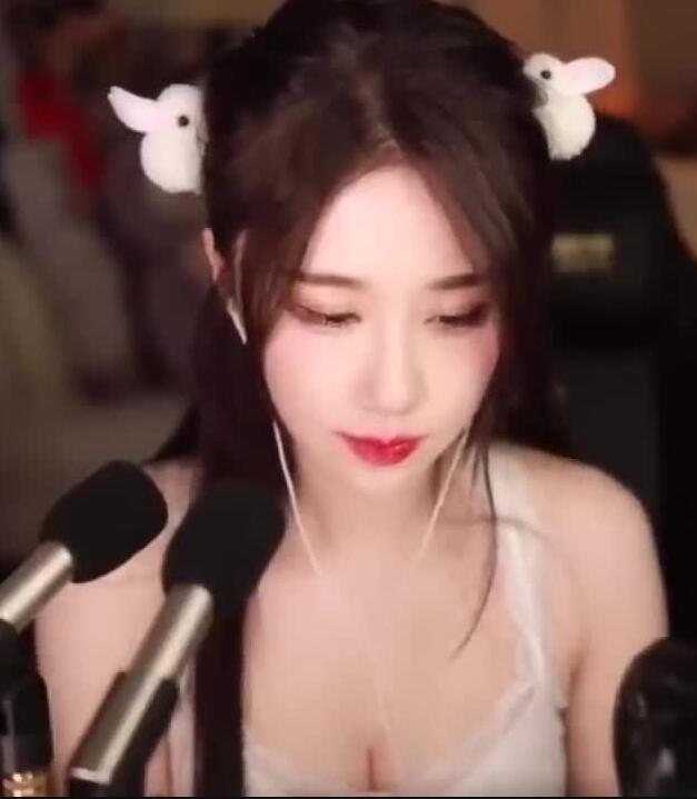 0521092600